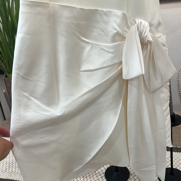 Dress brand is Cinq a Sept - Picture 2 of 5